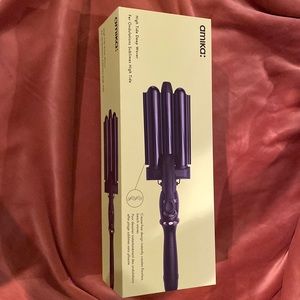 New in box Amika High Tide Deep Waver